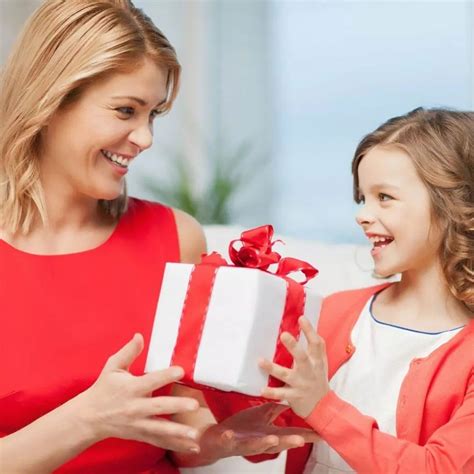Магия дарения - как подарки заполняют детство радостью